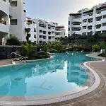 Jardines - Adama 01 Vista Piscina & Jardin 2b Hébergement de vacances *