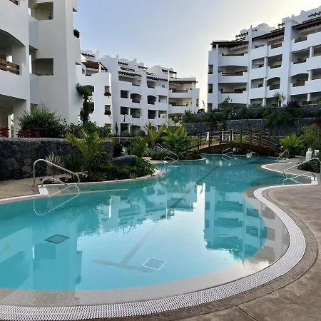 Jardines - Adama 01 Vista Piscina & Jardin 2b Vakantiehuis *